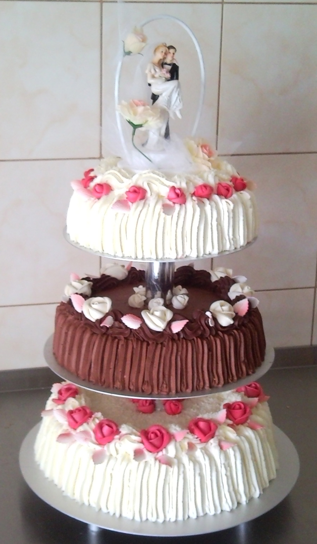 Weselne — tort
